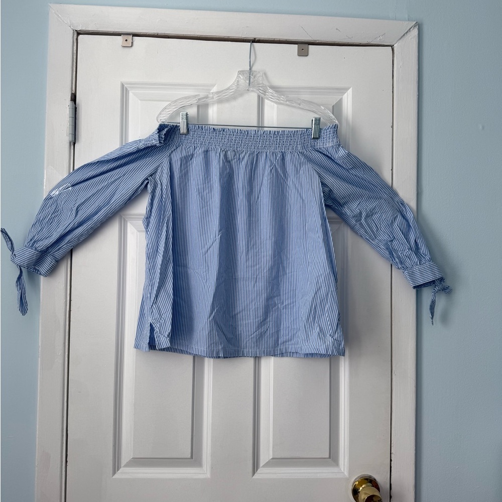 Cute Blue and White Top